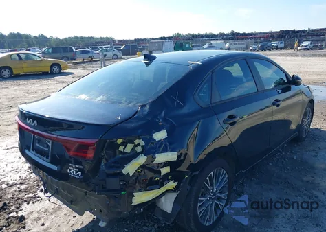 2024 Kia Forte Gt-Line z USA, uszkodzony, nr VIN 3KPF54AD2RE712860